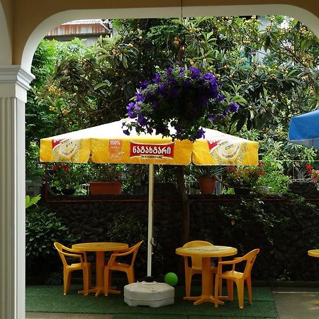 Gulnasi'S Guesthouse Batumi Esterno foto