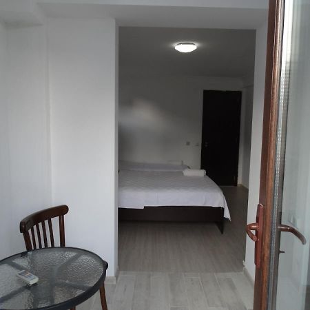 Gulnasi'S Guesthouse Batumi Esterno foto