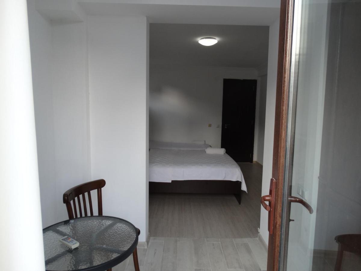 Gulnasi'S Guesthouse Batumi Esterno foto